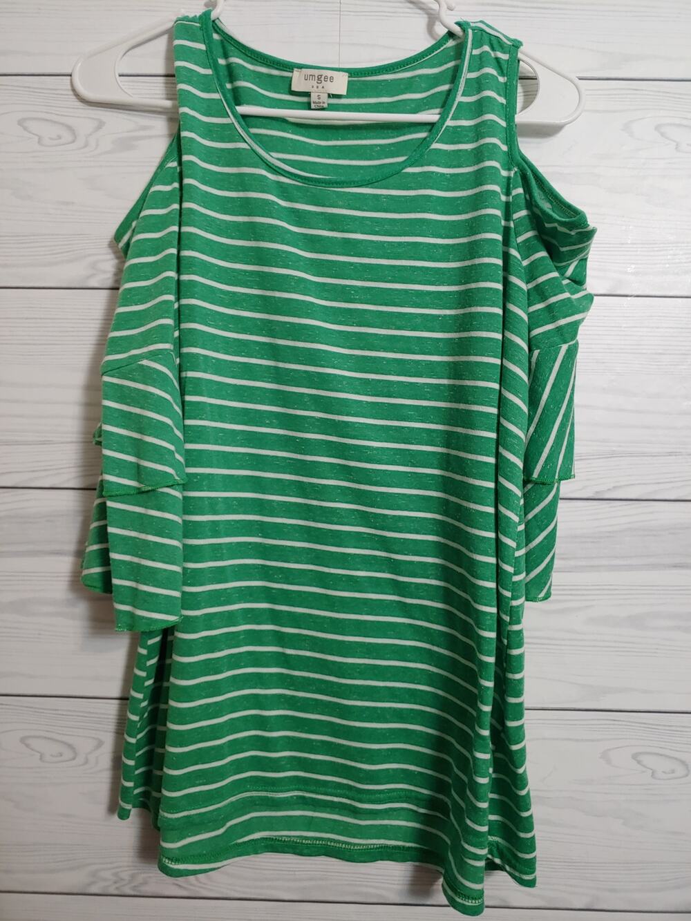 Women's Umgee Cold Shoulder Top sz S
